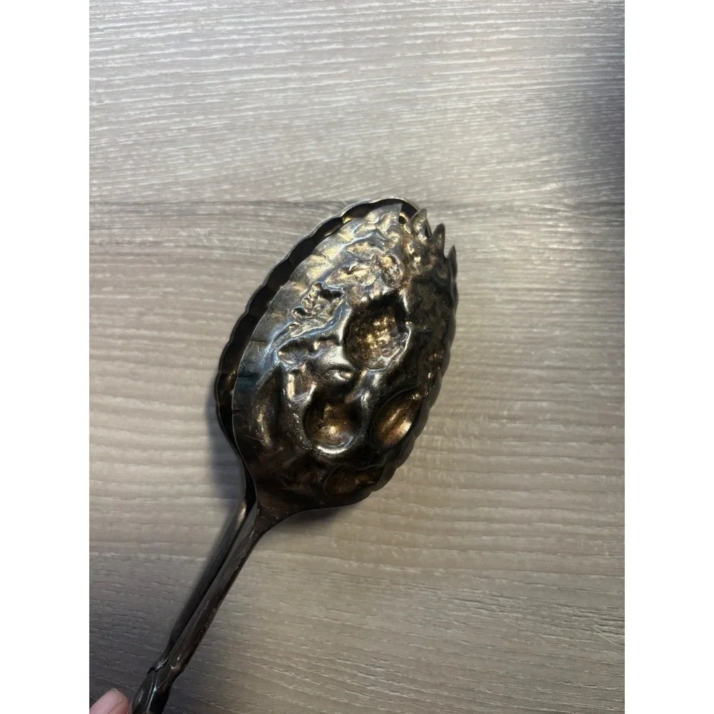 Cooper Bros & Sons Sheffield England Silver Plate Walnut Shell Serving Tongs